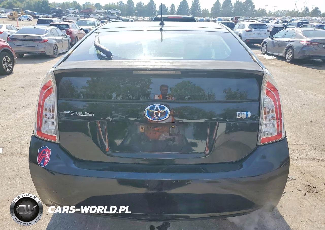 2013 Toyota Prius Two VIN:JTDKN3DU8D5544425 - 6