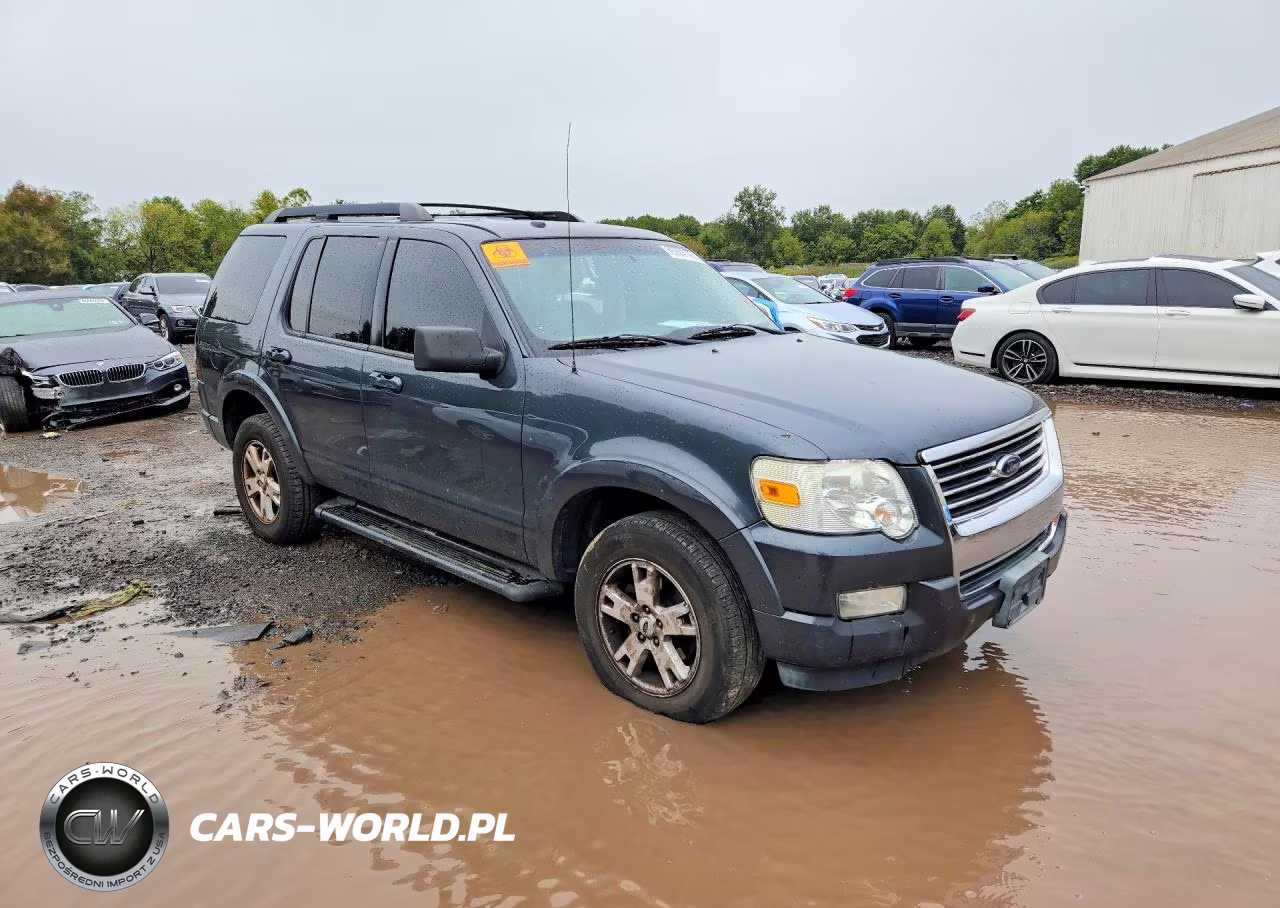 2010 Ford Explorer Xlt VIN:1FMEU7DE2AUA75104 - 4