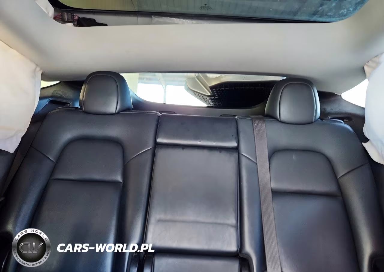 2021 Tesla Model Y VIN:5YJYGDEE1MF111478 - 10