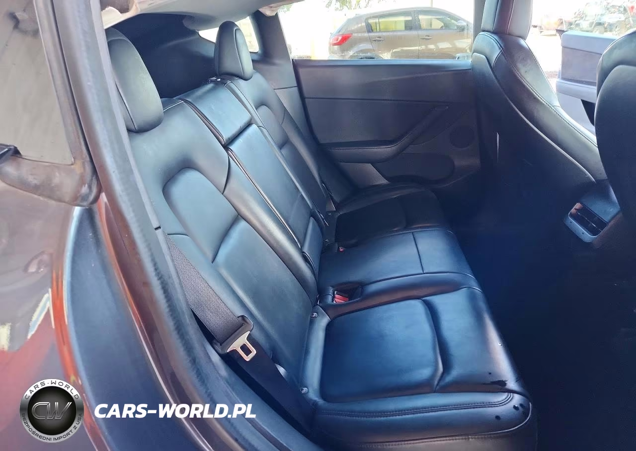 2021 Tesla Model Y VIN:5YJYGDEE1MF111478 - 11