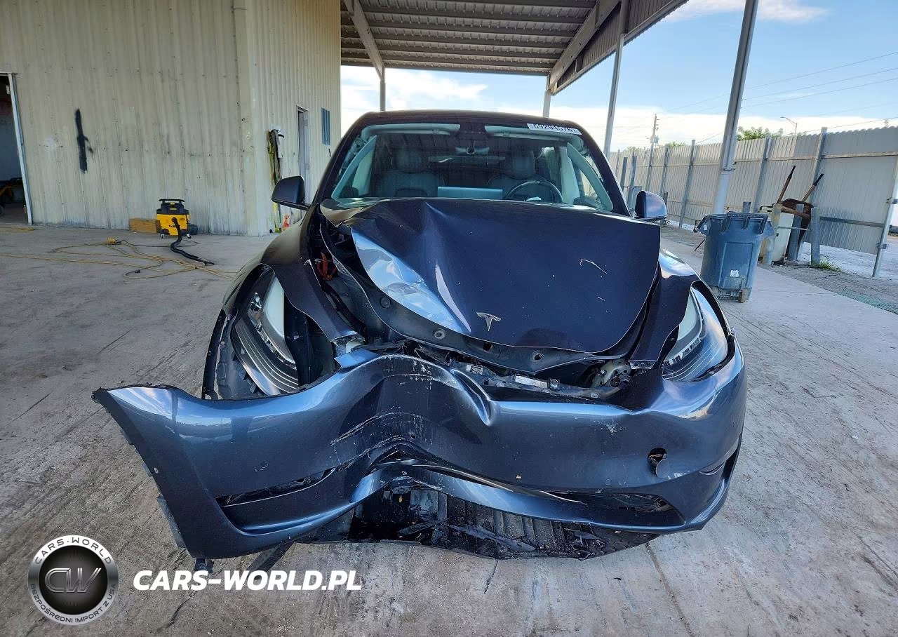 2021 Tesla Model Y VIN:5YJYGDEE1MF111478 - 5