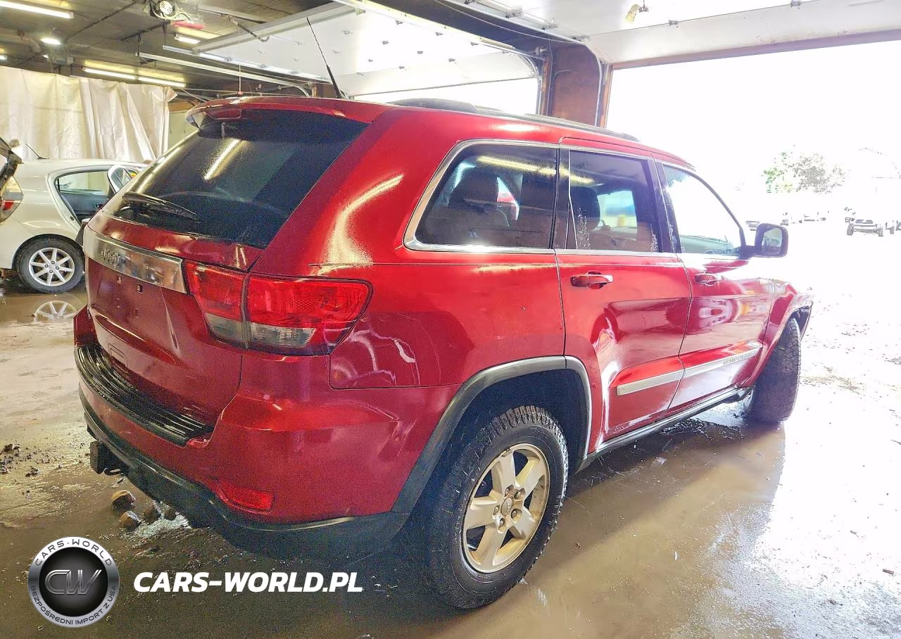 2011 Jeep Grand Cherokee Laredo VIN:1J4RR4GG8BC530025 - 3