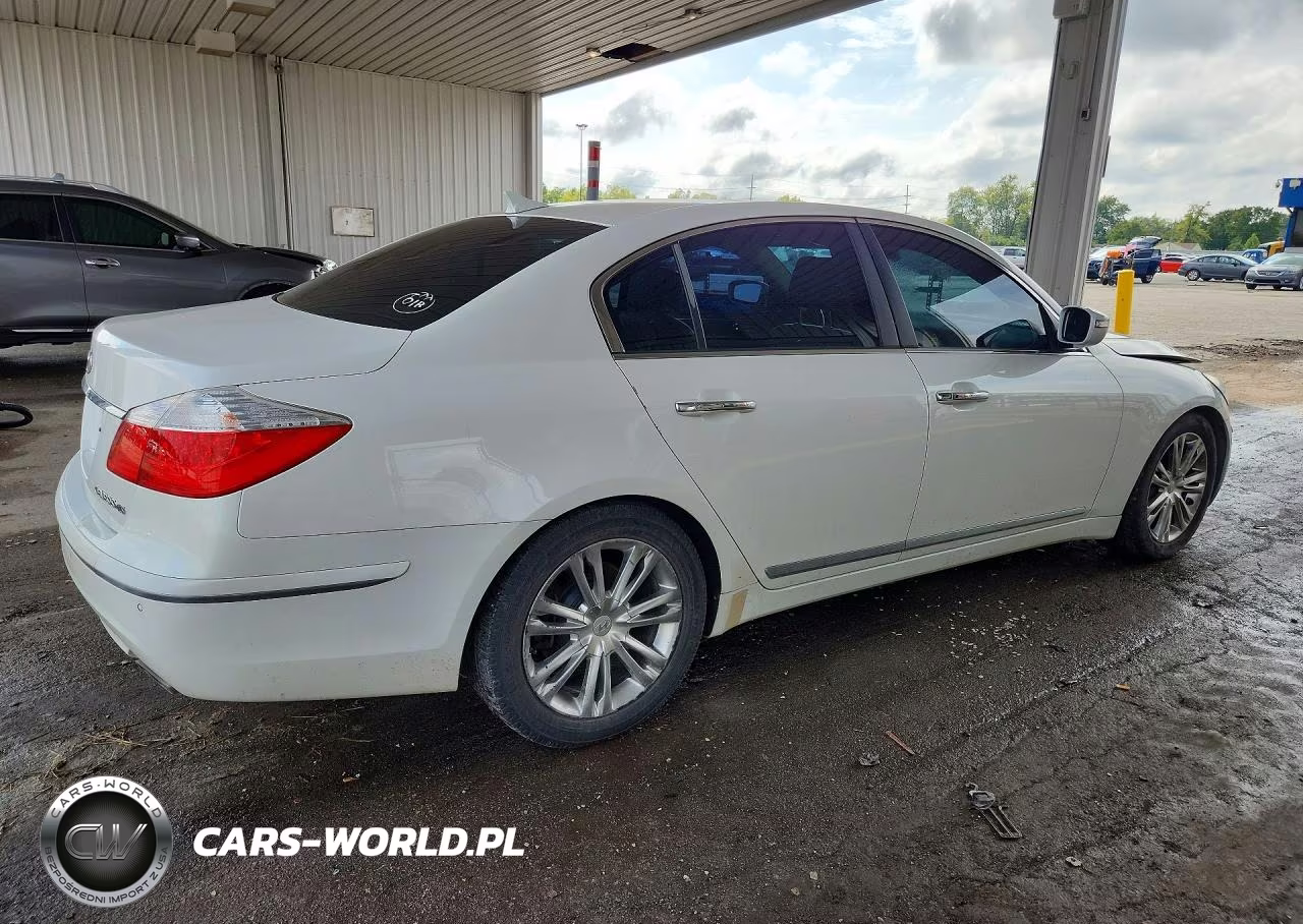 2011 Hyundai Genesis 4.6L VIN:KMHGC4DF6BU132957 - 3