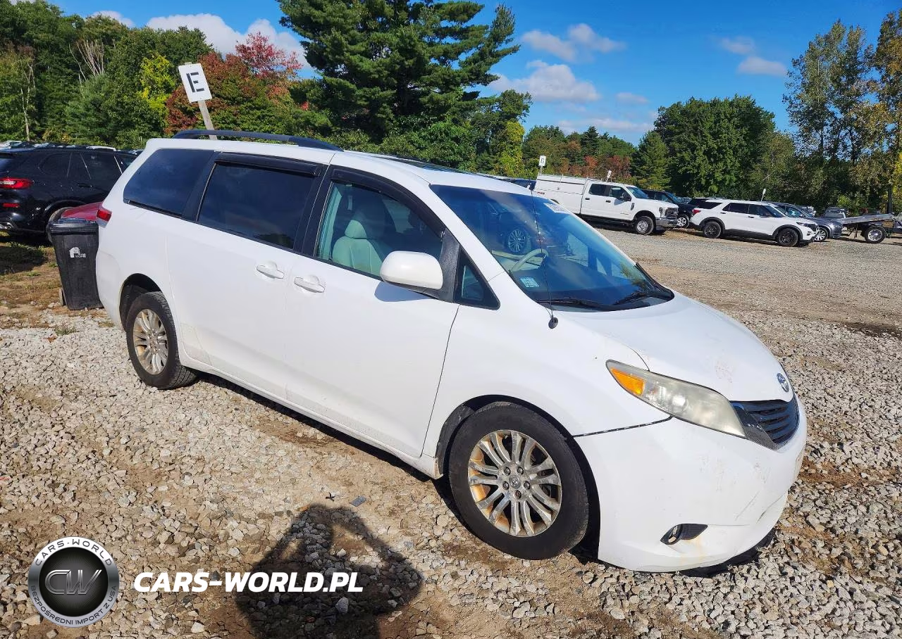 2011 Toyota Sienna Xle 8-Passenger VIN:5TDYK3DC0BS001815 - 4