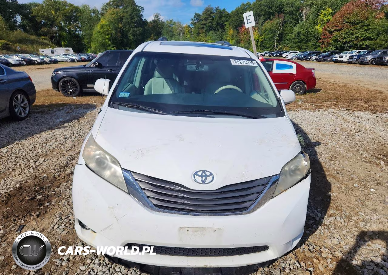 2011 Toyota Sienna Xle 8-Passenger VIN:5TDYK3DC0BS001815 - 5