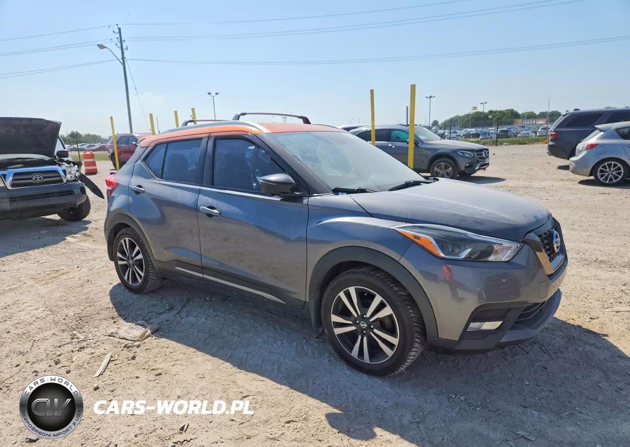 2020 Nissan Kicks Sr VIN:3N1CP5DV4LL490030 - 4