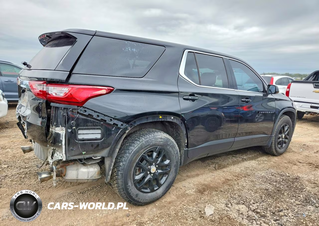 2018 Chevrolet Traverse Ls VIN:1GNERFKW1JJ105715 - 3