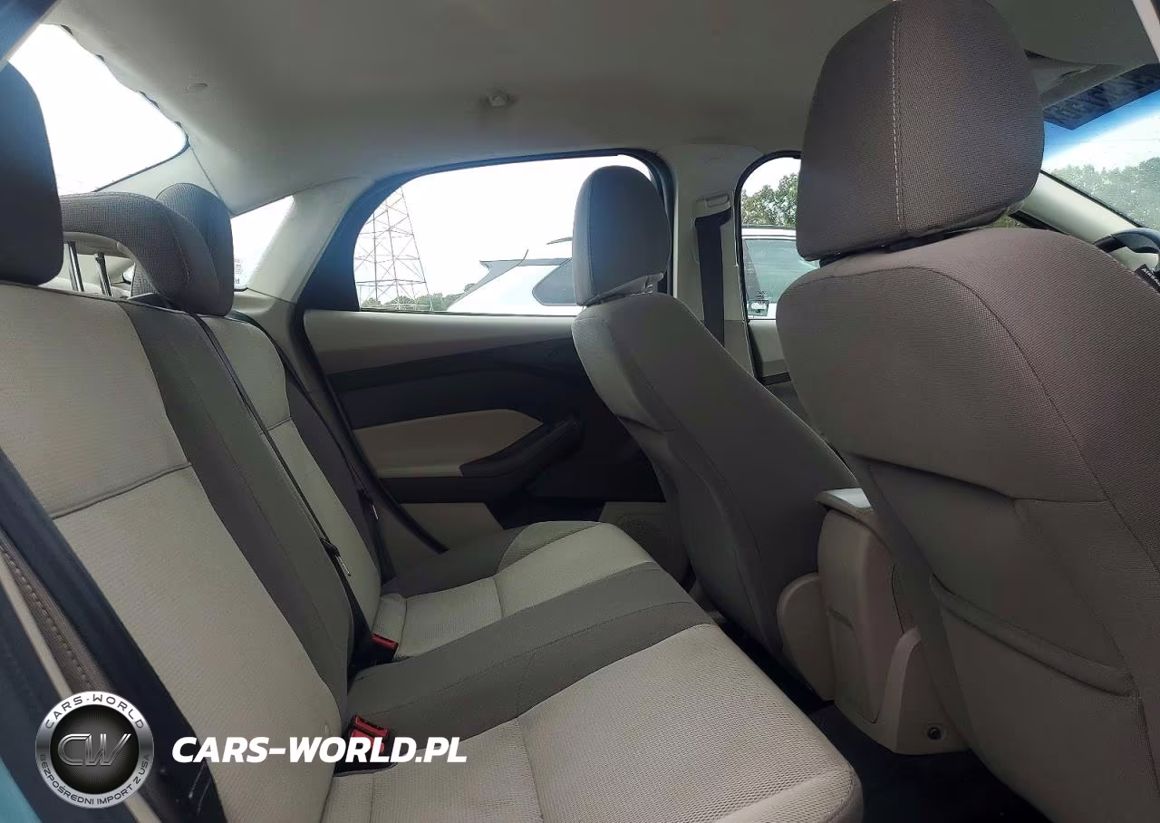 2012 Ford Focus Se VIN:1FAHP3F27CL460788 - 10
