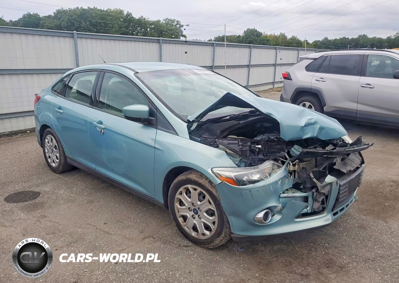 2012 Ford Focus Se VIN:1FAHP3F27CL460788 - 4
