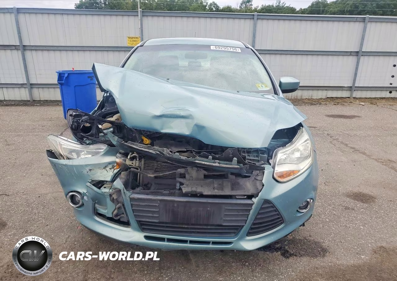 2012 Ford Focus Se VIN:1FAHP3F27CL460788 - 5