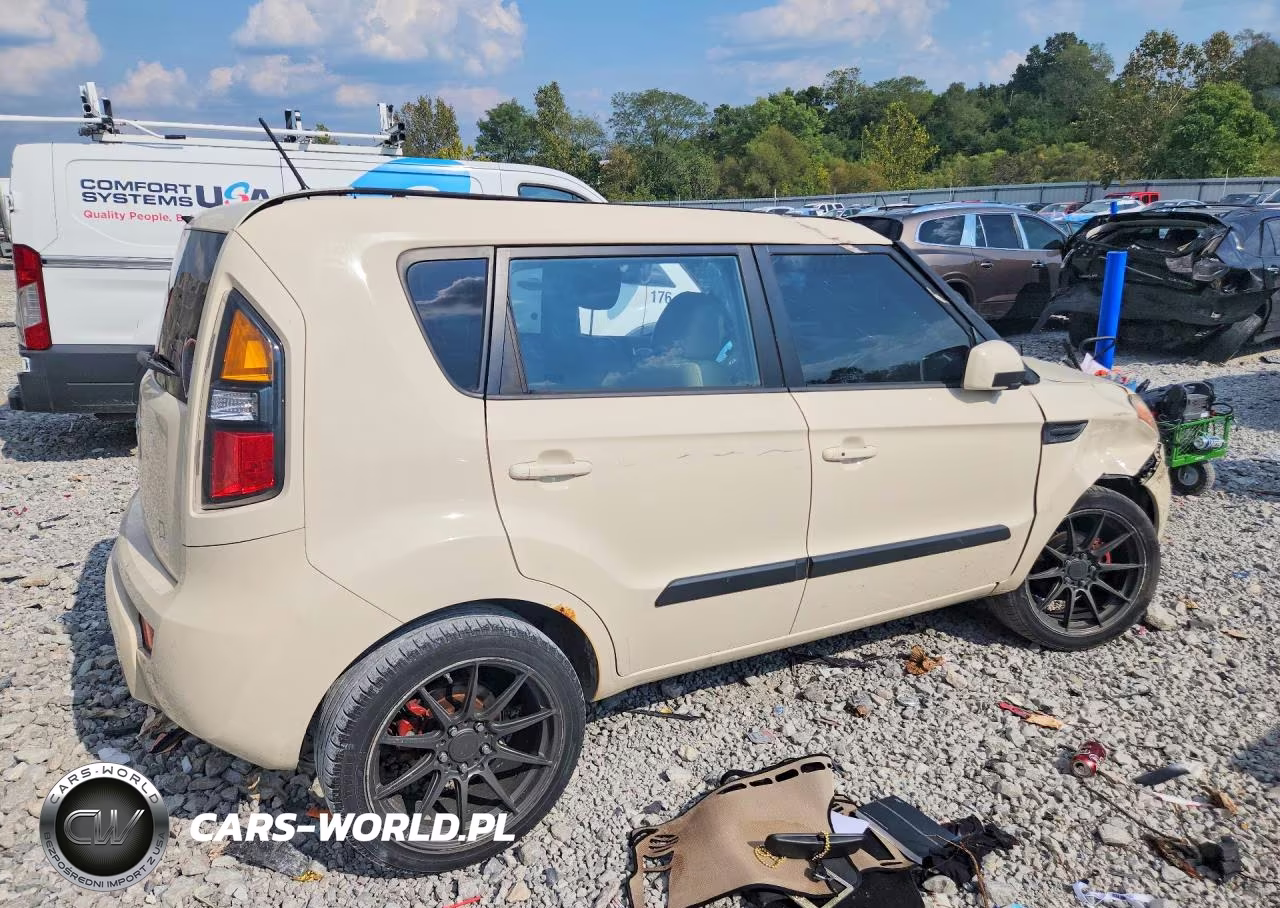 2011 Kia Soul ! VIN:KNDJT2A2XB7730211 - 3