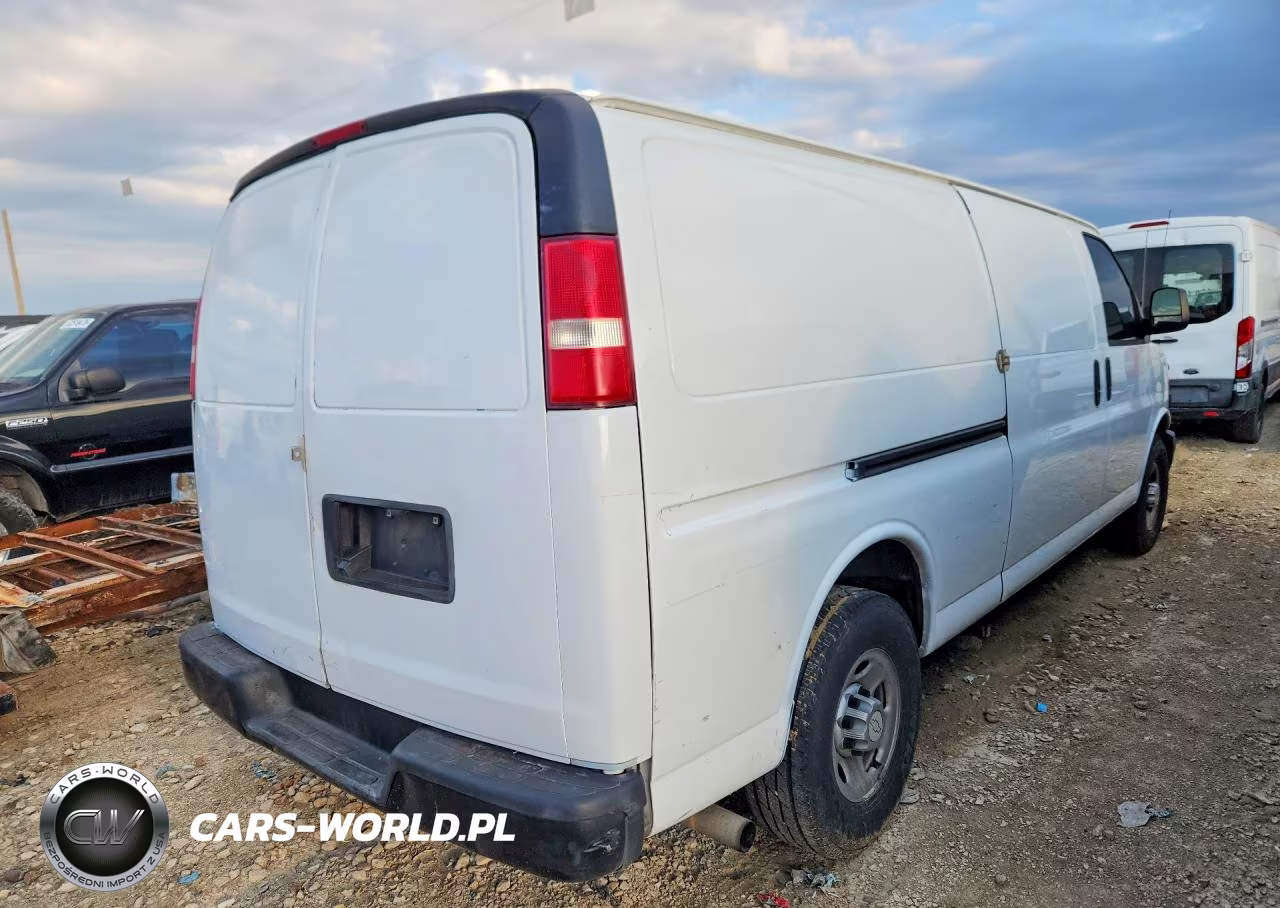 2018 Chevrolet Express 3500 VIN:1GCZGHFG2J1179854 - 3