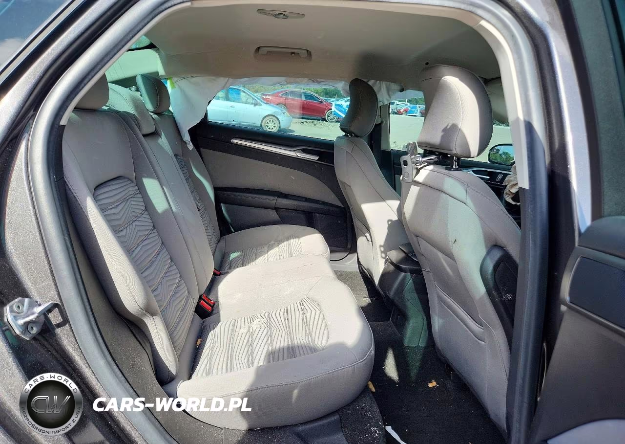 2016 Ford Fusion S Hybrid VIN:3FA6P0UU0GR338064 - 10