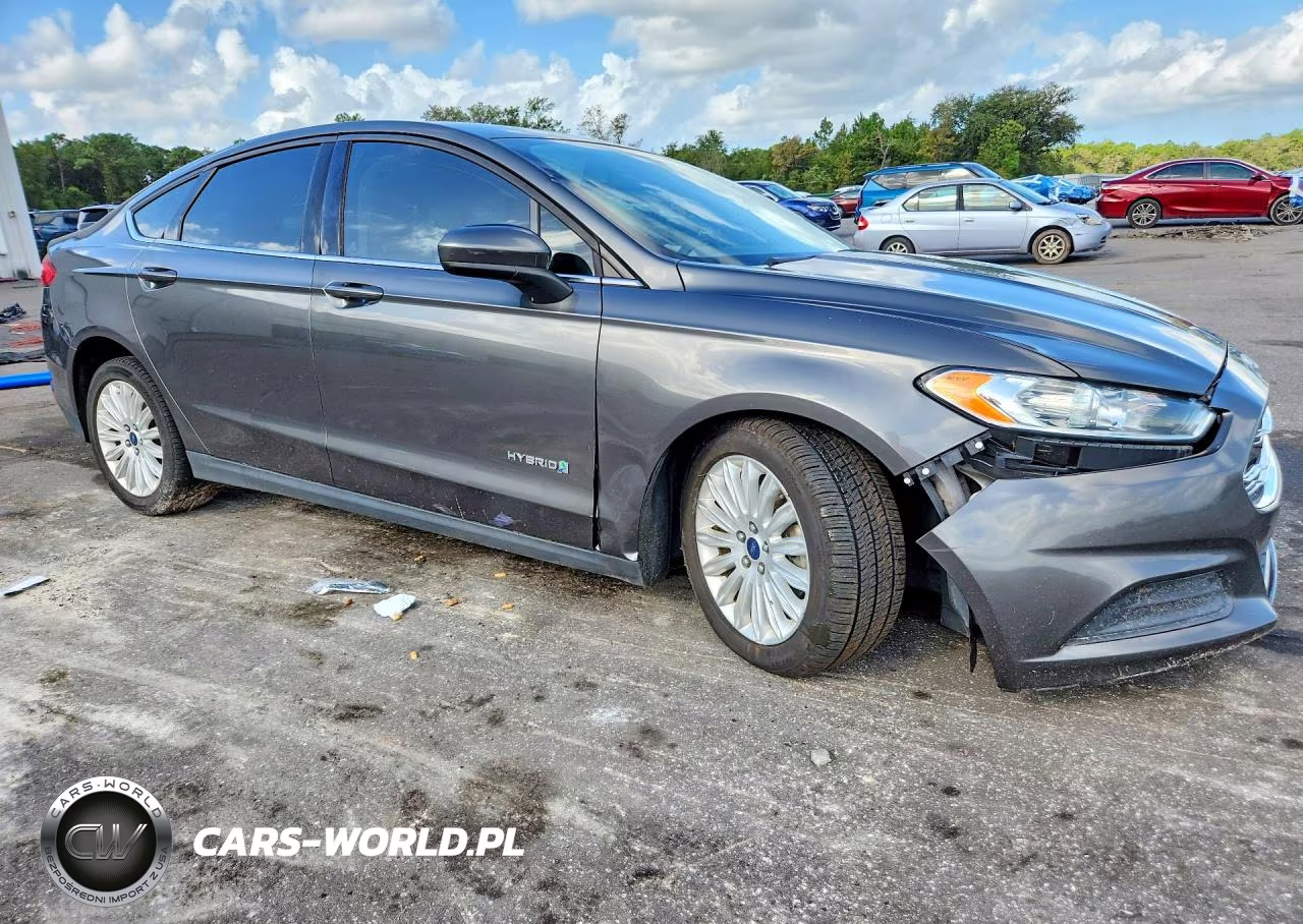 2016 Ford Fusion S Hybrid VIN:3FA6P0UU0GR338064 - 4