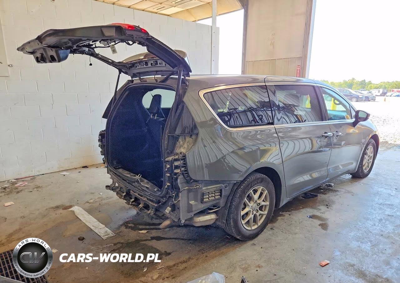 2025 Chrysler Pacifica Select VIN:2C4RC1BG4SR511251 - 3