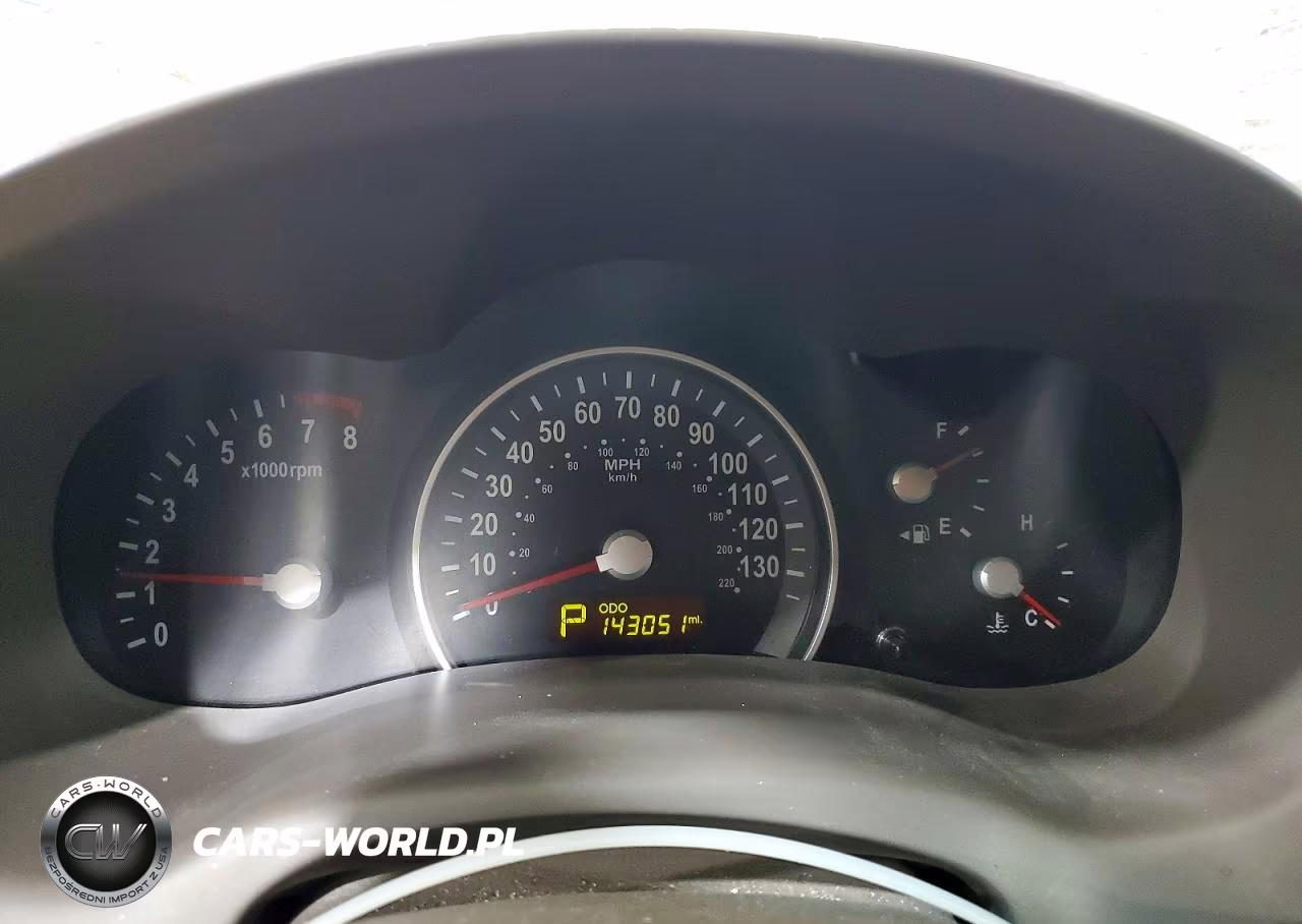 2011 Kia Sedona Lx VIN:KNDMG4C79B6365192 - 9