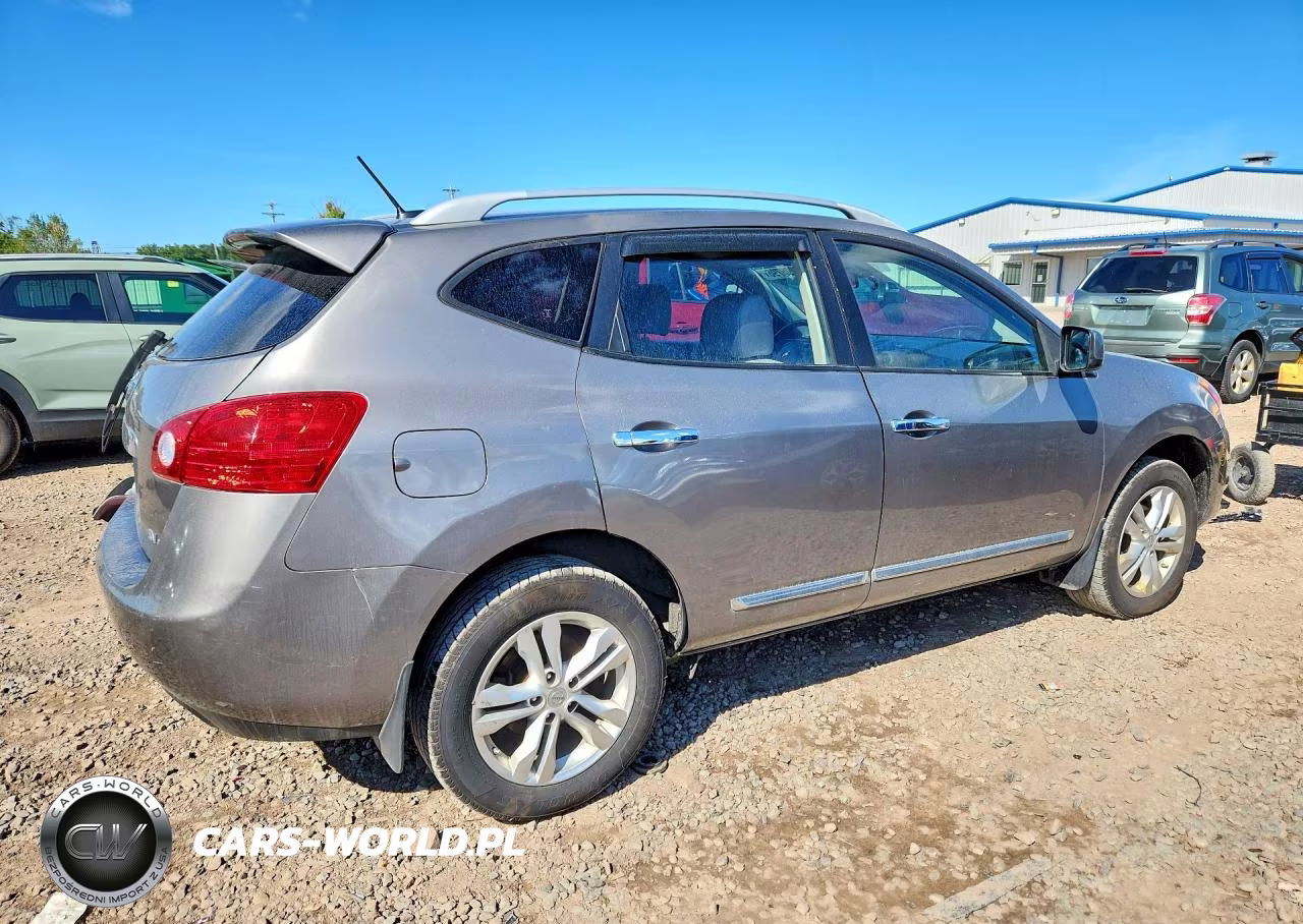 2013 Nissan Rogue S VIN:JN8AS5MV4DW635604 - 3