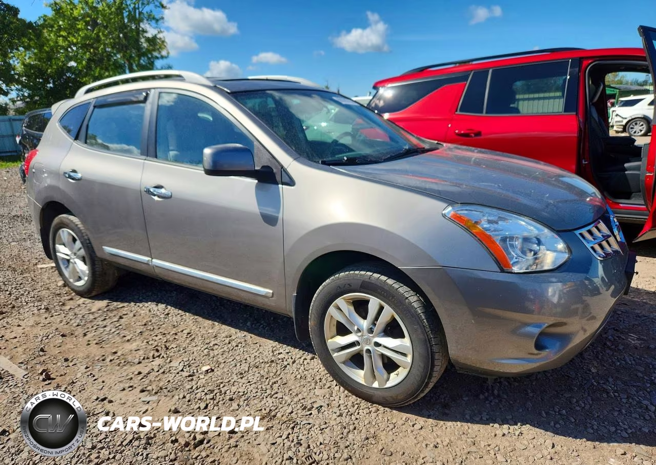2013 Nissan Rogue S VIN:JN8AS5MV4DW635604 - 4