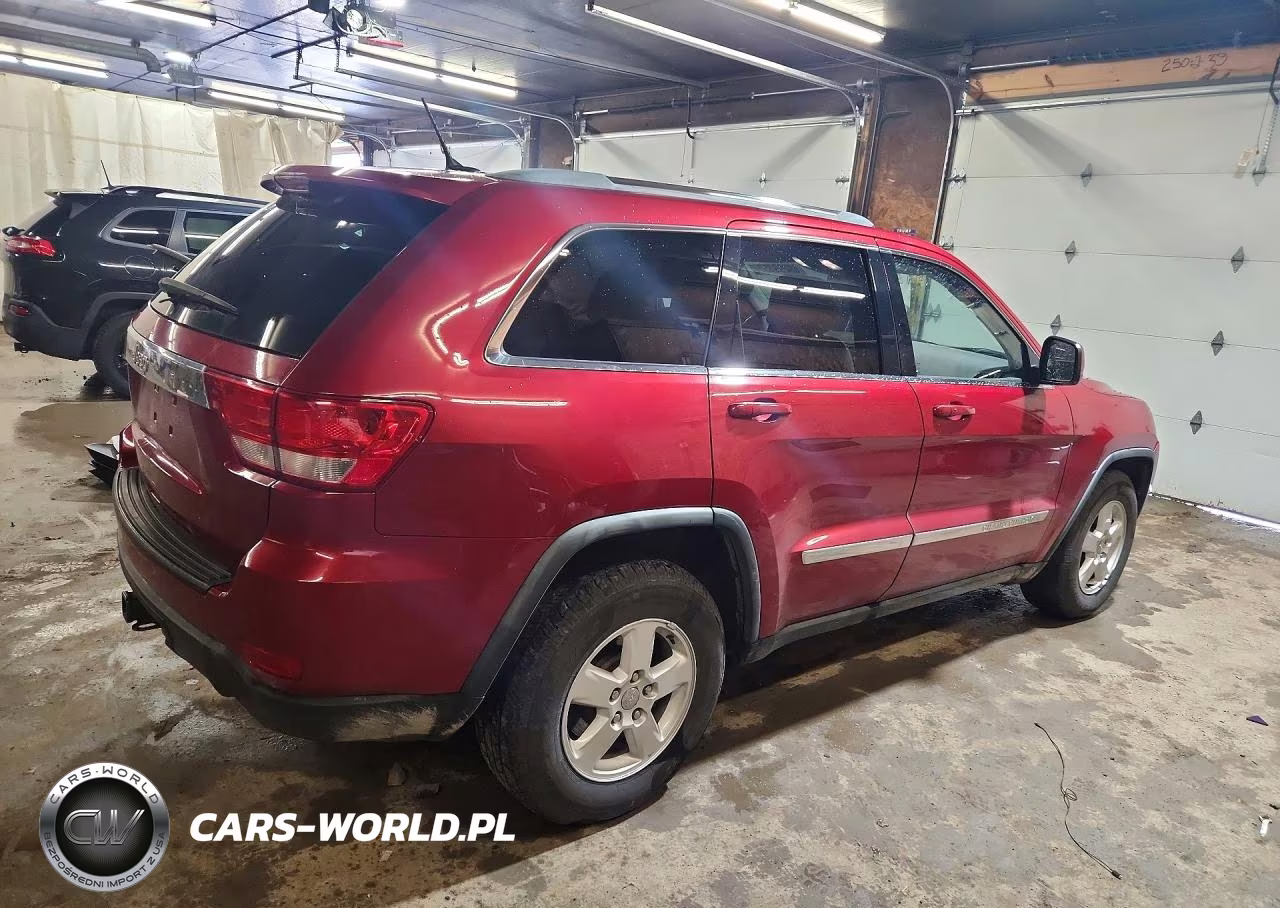 2011 Jeep Grand Cherokee Laredo VIN:1J4RR4GG6BC552699 - 3