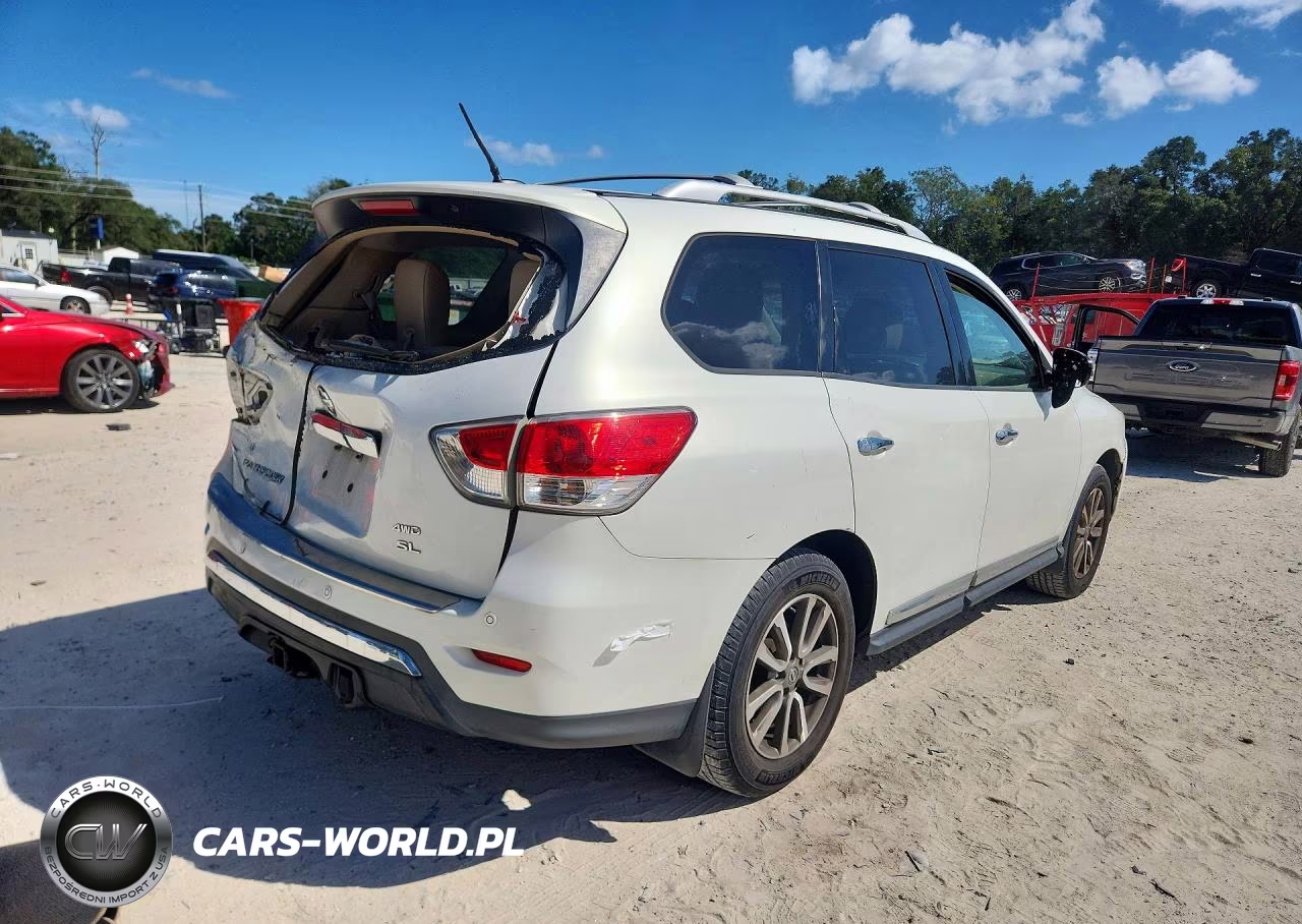 2014 Nissan Pathfinder S VIN:5N1AR2MMXEC619841 - 3