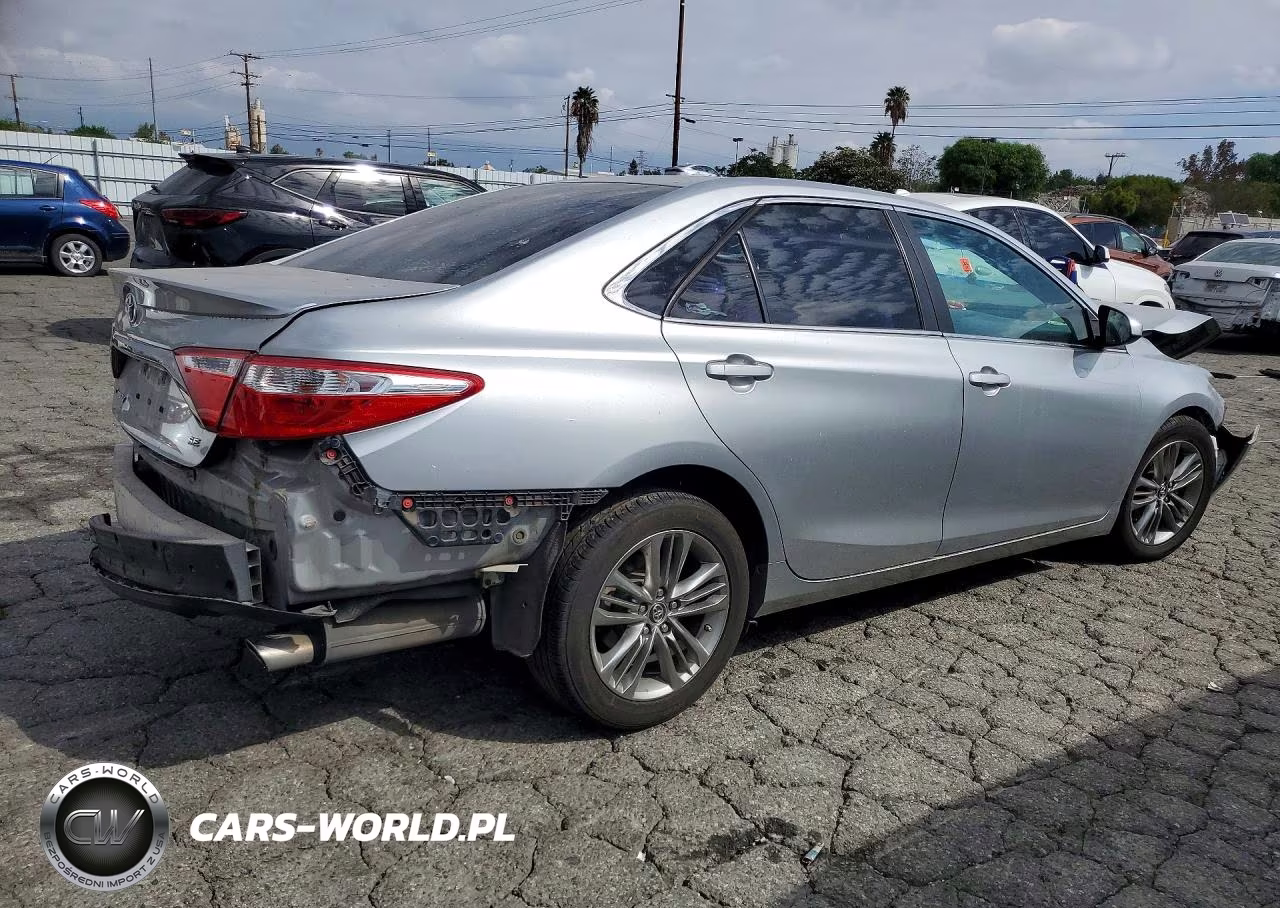2016 Toyota Camry Se VIN:4T1BF1FK8GU218238 - 3