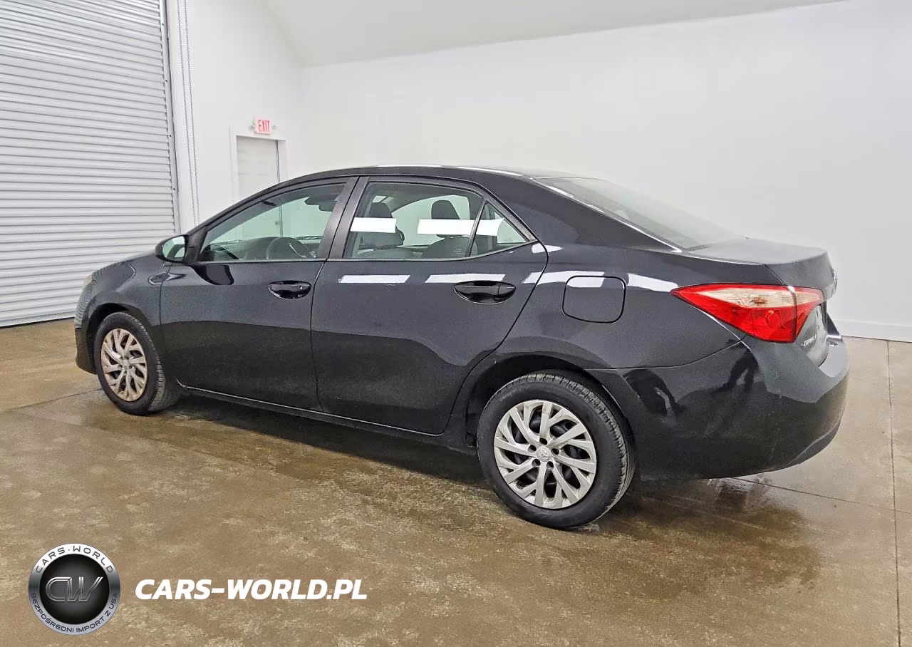 2017 Toyota Corolla Le VIN:2T1BURHE4HC860647 - 2