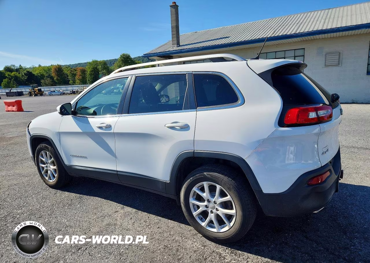 2018 Jeep Cherokee Latitude VIN:1C4PJMCX2JD501462 - 2