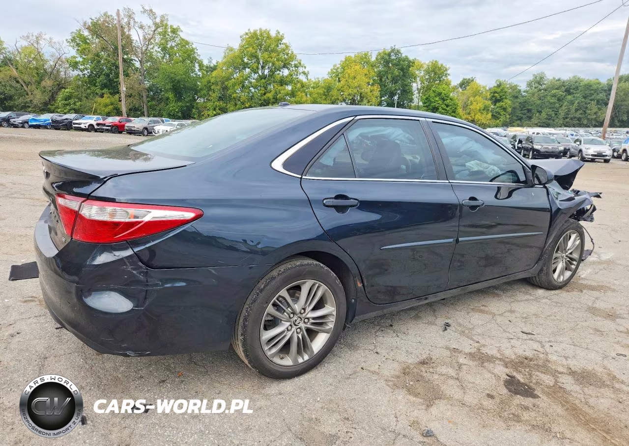 2016 Toyota Camry Se VIN:4T1BF1FK5GU550587 - 3