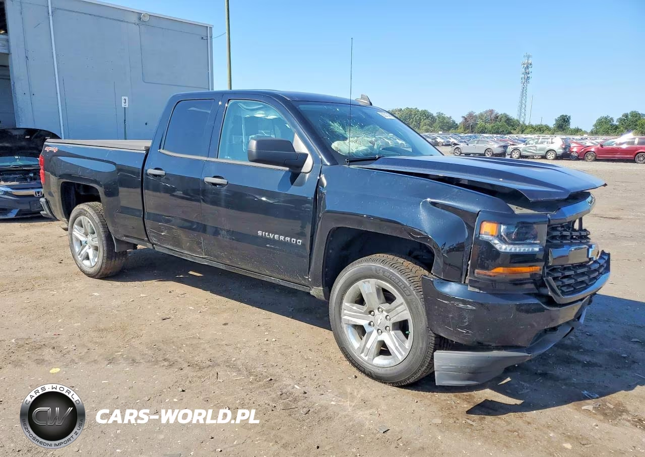2017 Chevrolet Silverado K1500 Custom VIN:1GCVKPEC0HZ378905 - 4