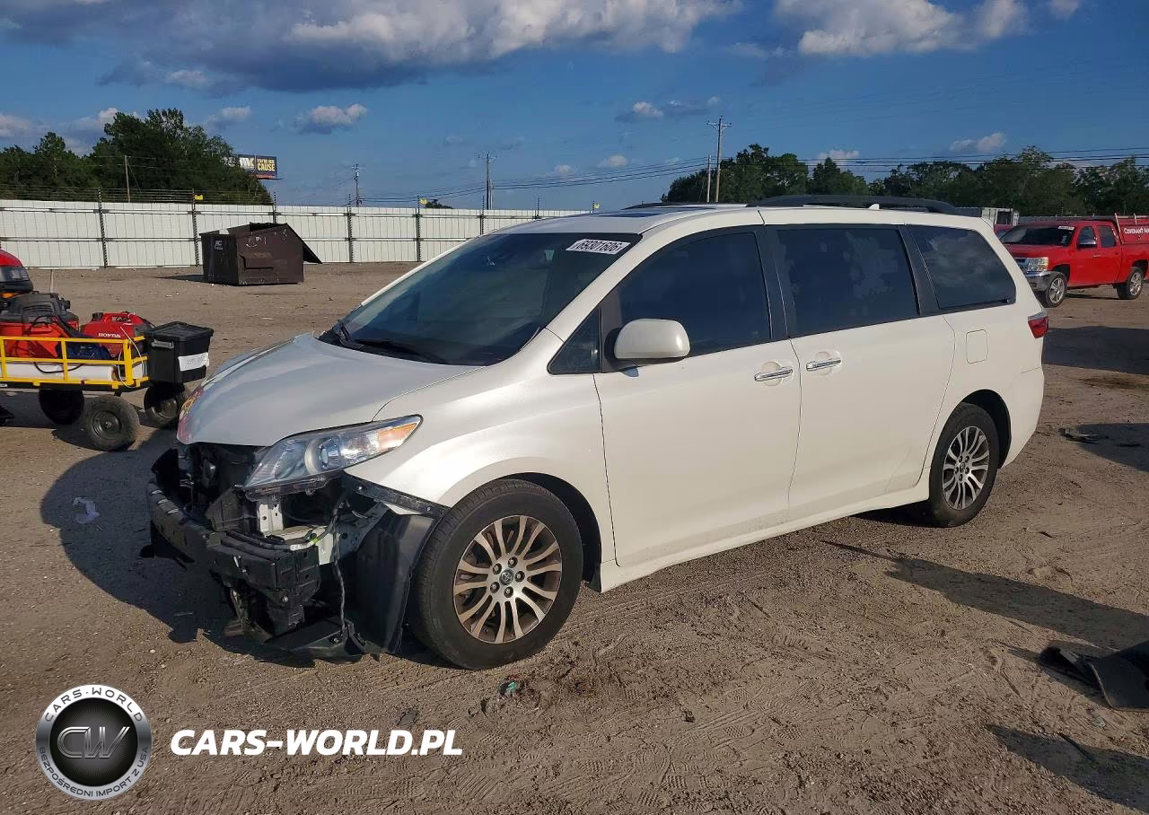 2019 Toyota Sienna Xle Premium 8-Passenger