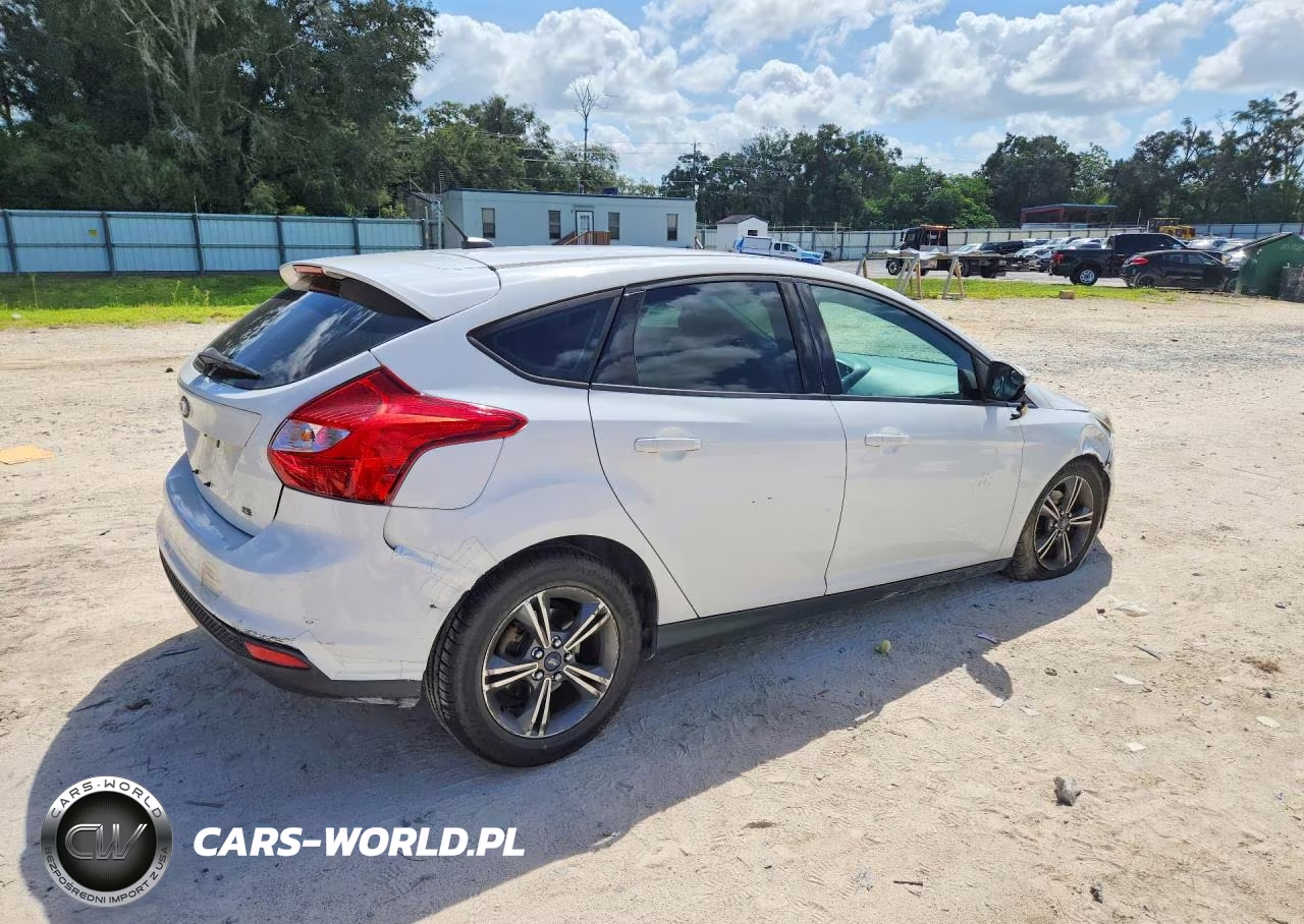 2014 Ford Focus Se VIN:1FADP3K29EL221525 - 3