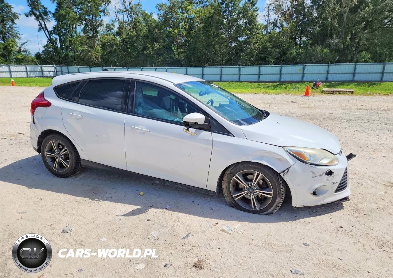 2014 Ford Focus Se VIN:1FADP3K29EL221525 - 4