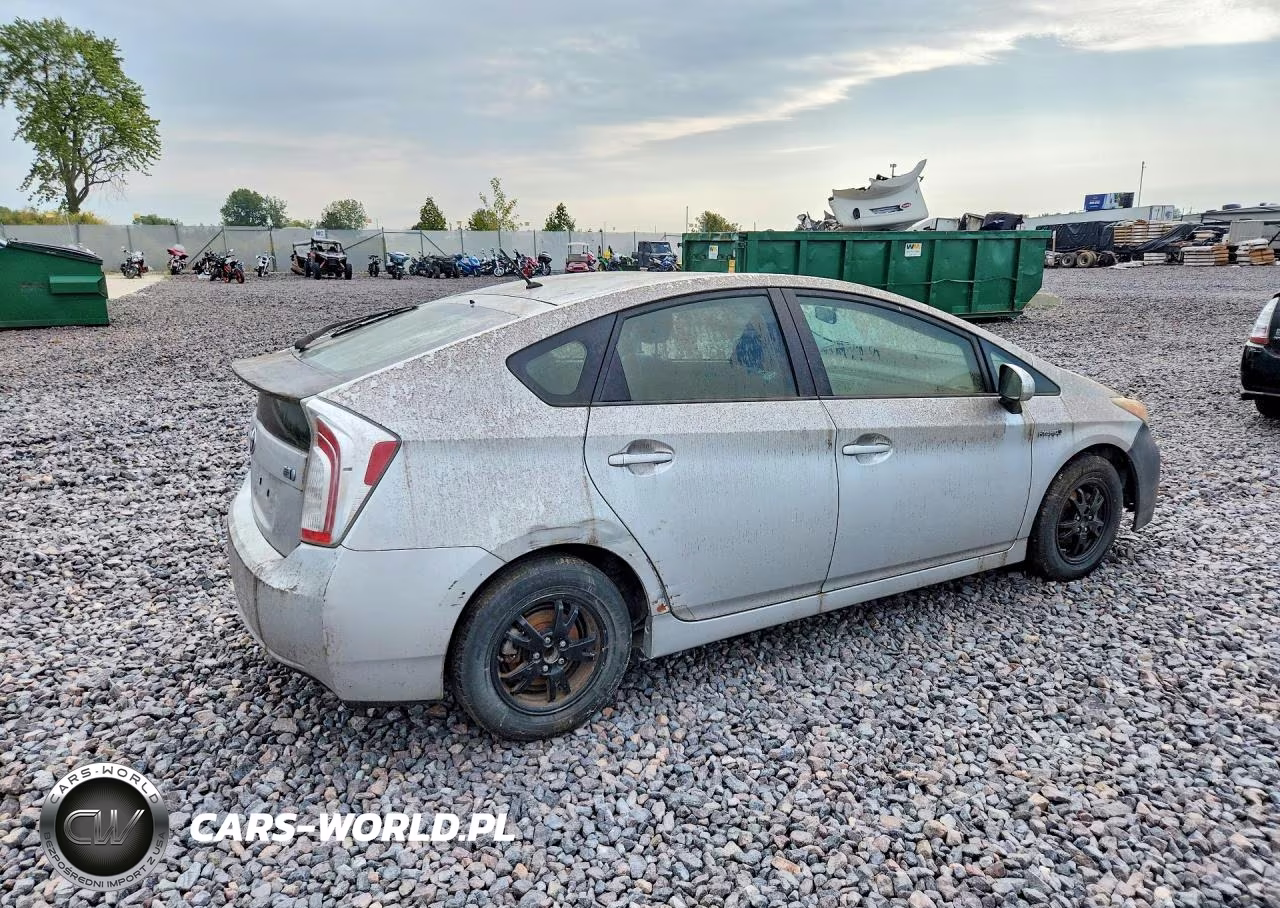 2012 Toyota Prius Two VIN:JTDKN3DUXC5476109 - 3