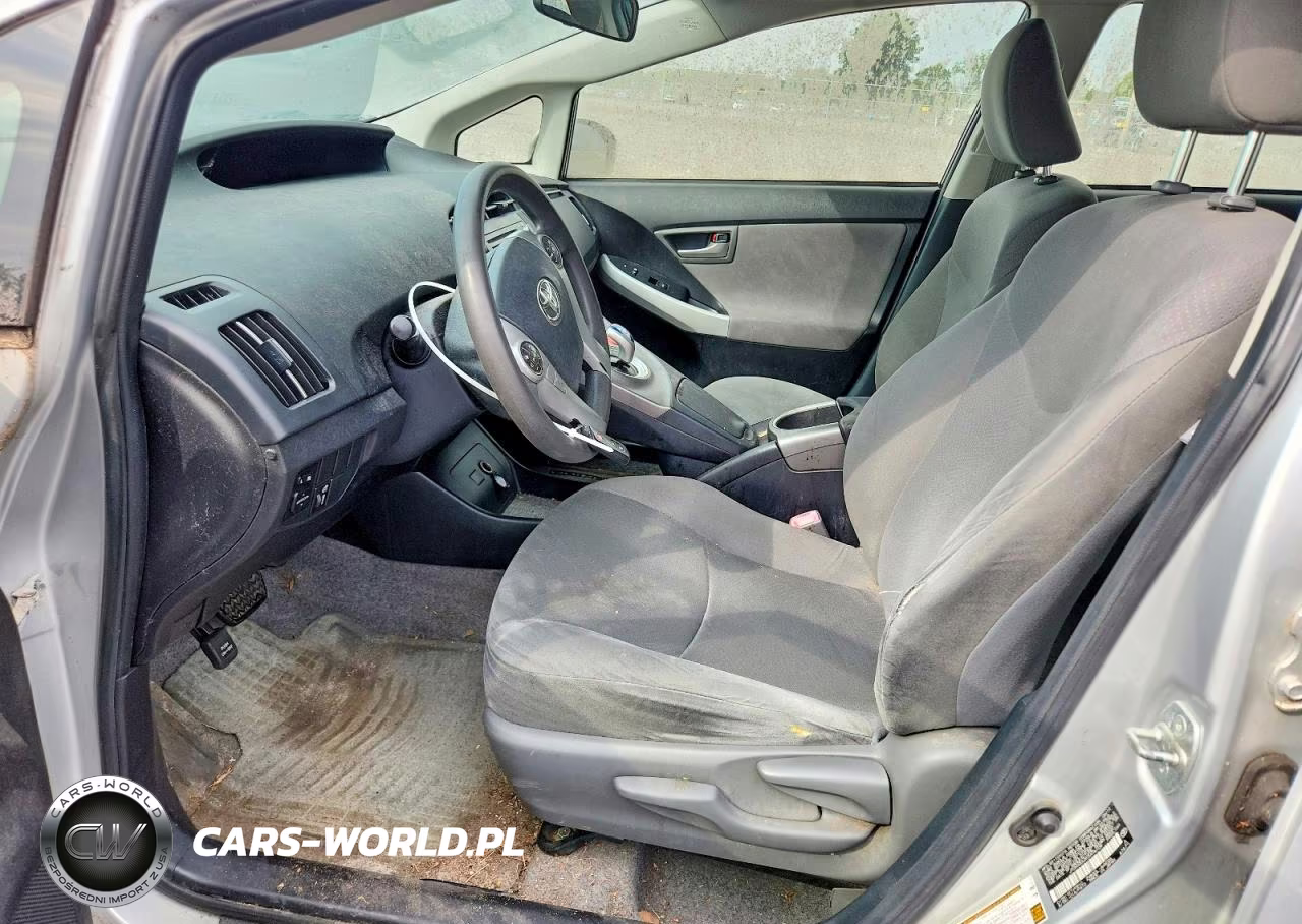 2012 Toyota Prius Two VIN:JTDKN3DUXC5476109 - 7