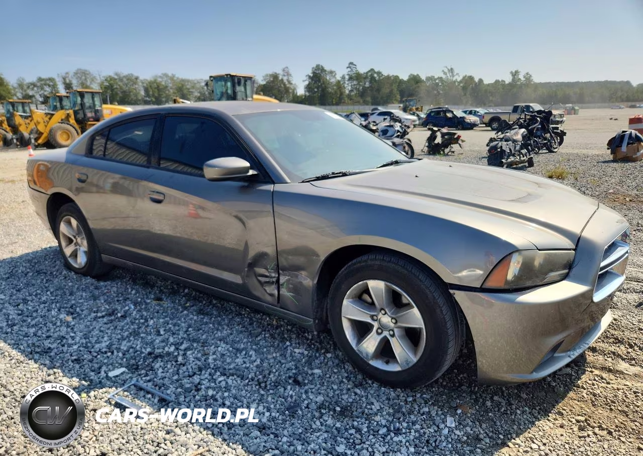 2011 Dodge Charger VIN:2B3CL3CG5BH577315 - 4