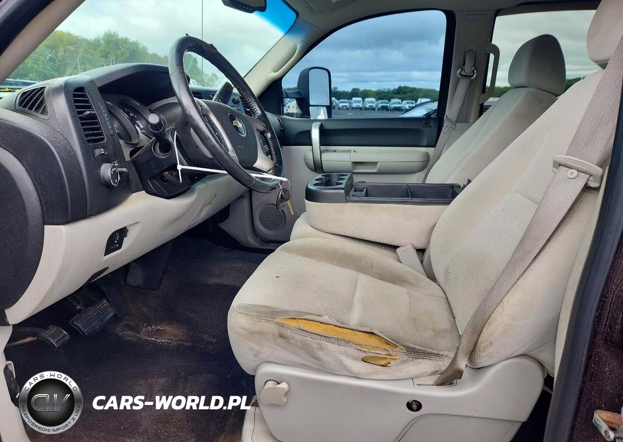 2008 Chevrolet Silverado C2500 Heavy Duty VIN:1GCHC23K98F164486 - 7
