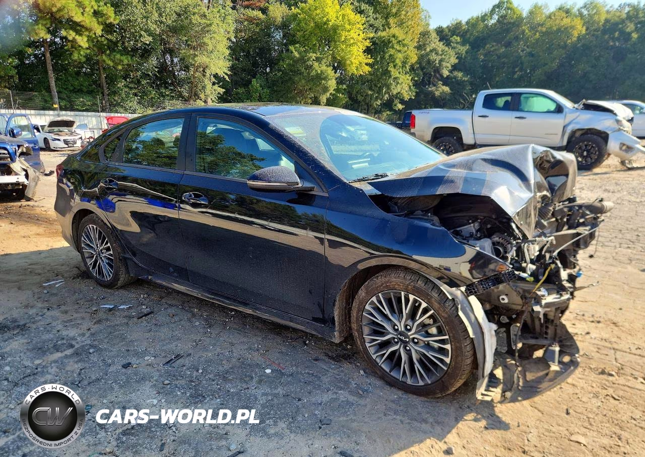 2023 Kia Forte Gt Line VIN:3KPF54AD2PE685771 - 4