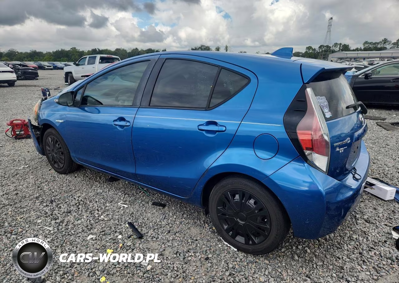 2015 Toyota Prius C Two VIN:JTDKDTB3XF1576333 - 2