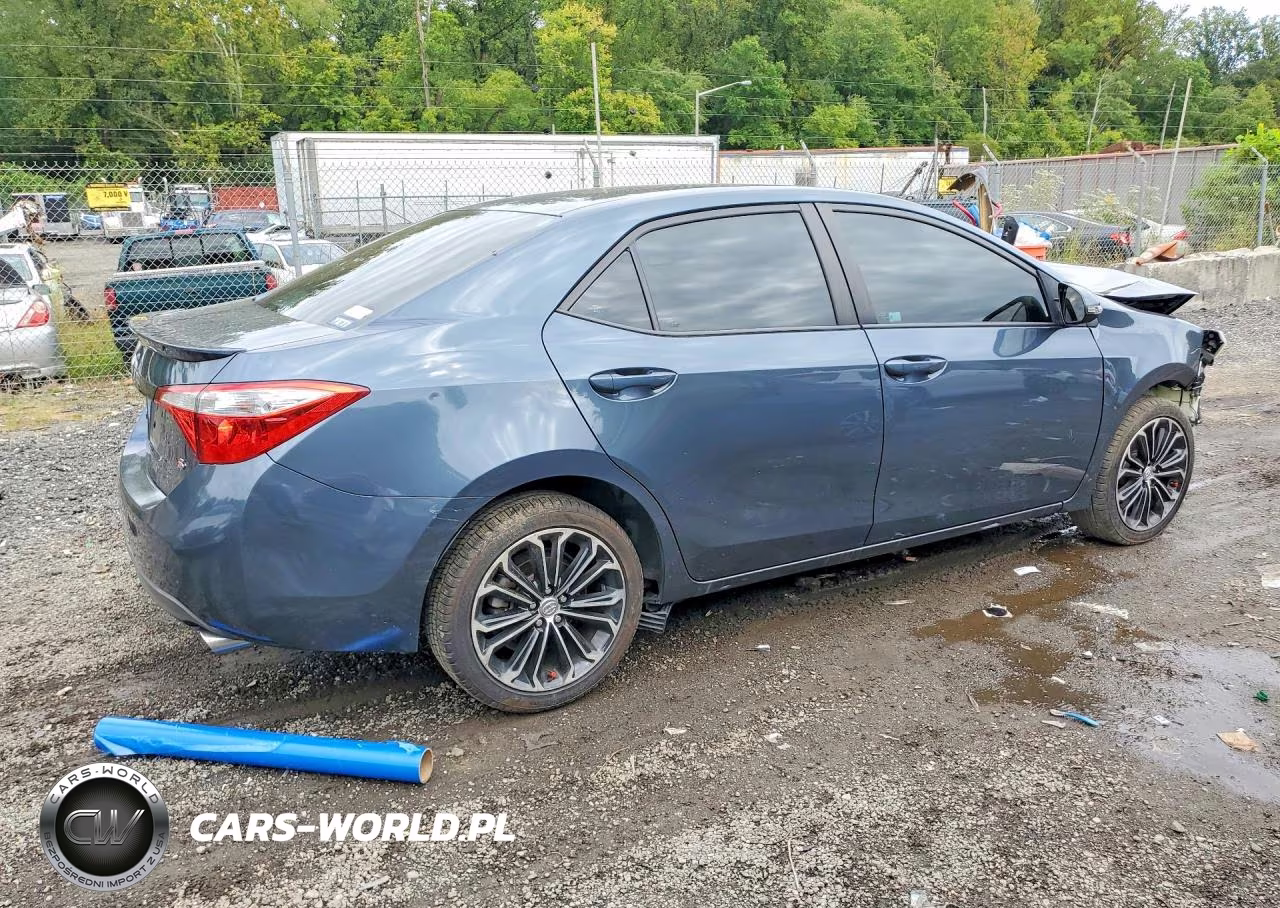 2015 Toyota Corolla S Plus VIN:2T1BURHE0FC343522 - 3