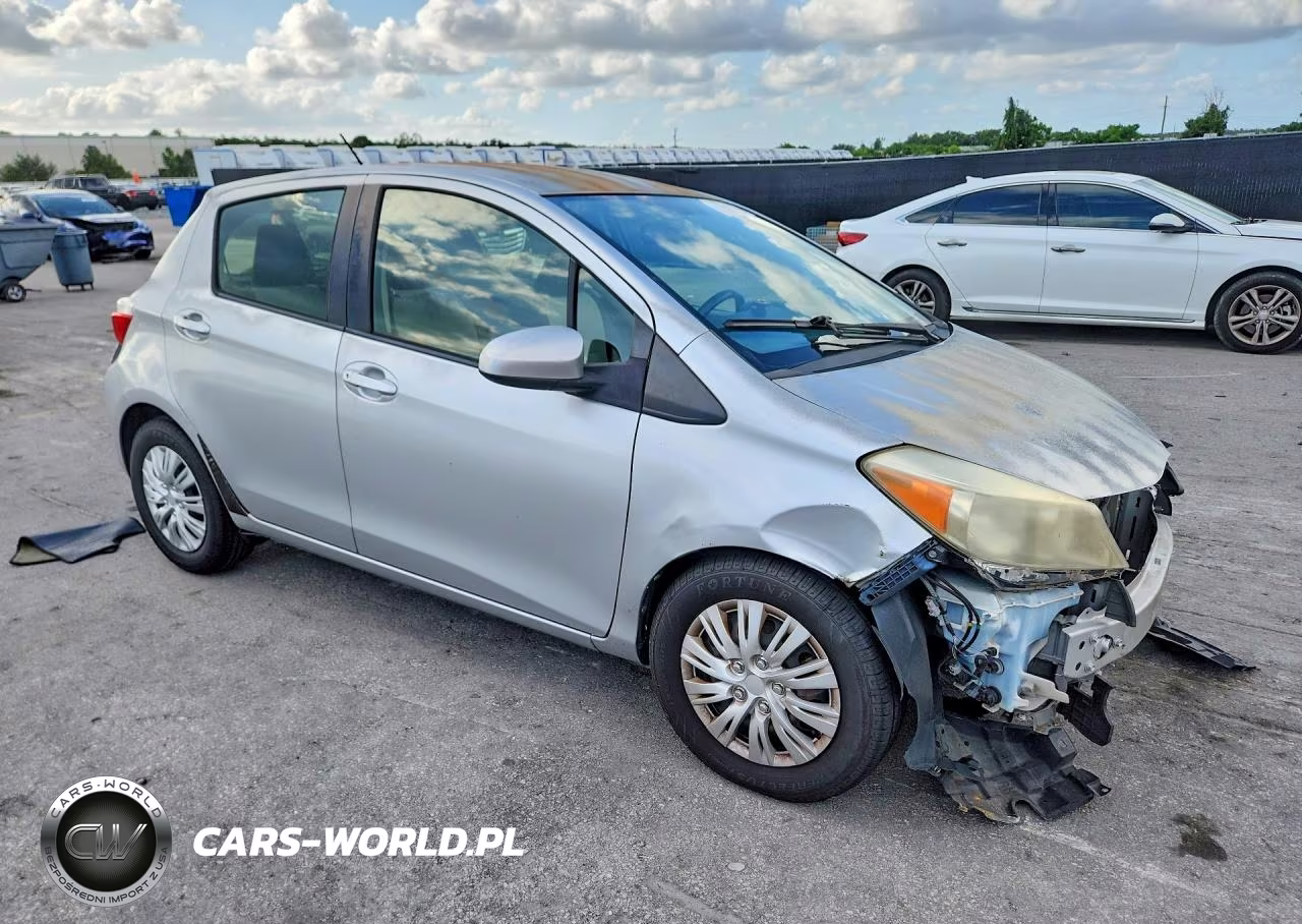 2013 Toyota Yaris 5-Door Le VIN:JTDKTUD36DD551172 - 4