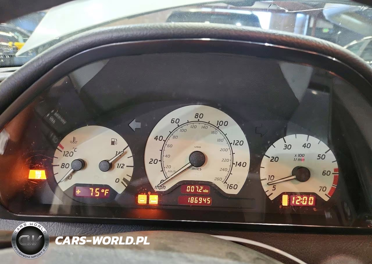 2000 Mercedes-Benz C 230 VIN:WDBHA24G8YA859909 - 9
