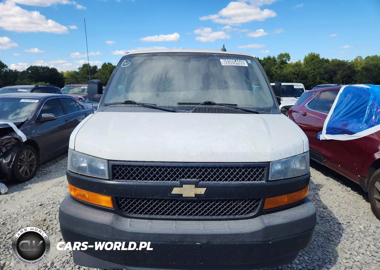 2019 Chevrolet Express 3500 Cargo Delivery Van VIN:1GCZGGFG1K1168162 - 5