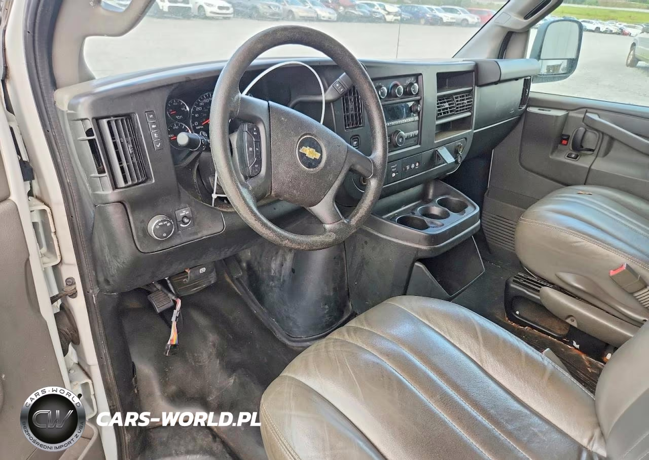 2019 Chevrolet Express 3500 Cargo Delivery Van VIN:1GCZGGFG1K1168162 - 8
