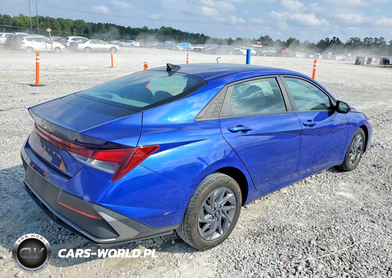 2024 Hyundai Elantra Sel VIN:KMHLM4DG8RU663947 - 3