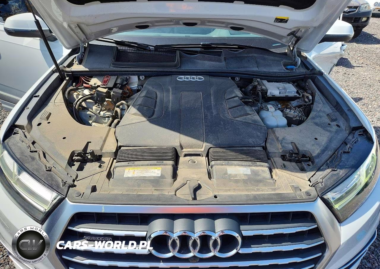 2019 Audi Q7 Prestige VIN:WA1VAAF79KD015938 - 12