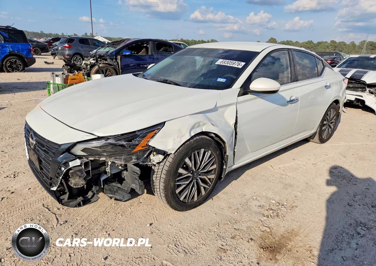 2023 Nissan Altima Sv