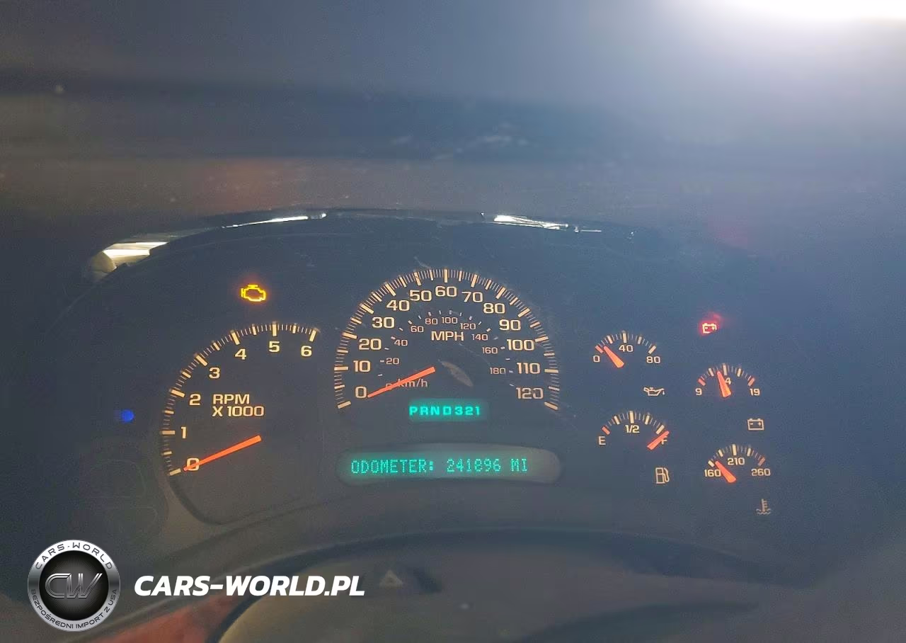 2003 Chevrolet Silverado C1500 VIN:2GCEC19V331242324 - 9