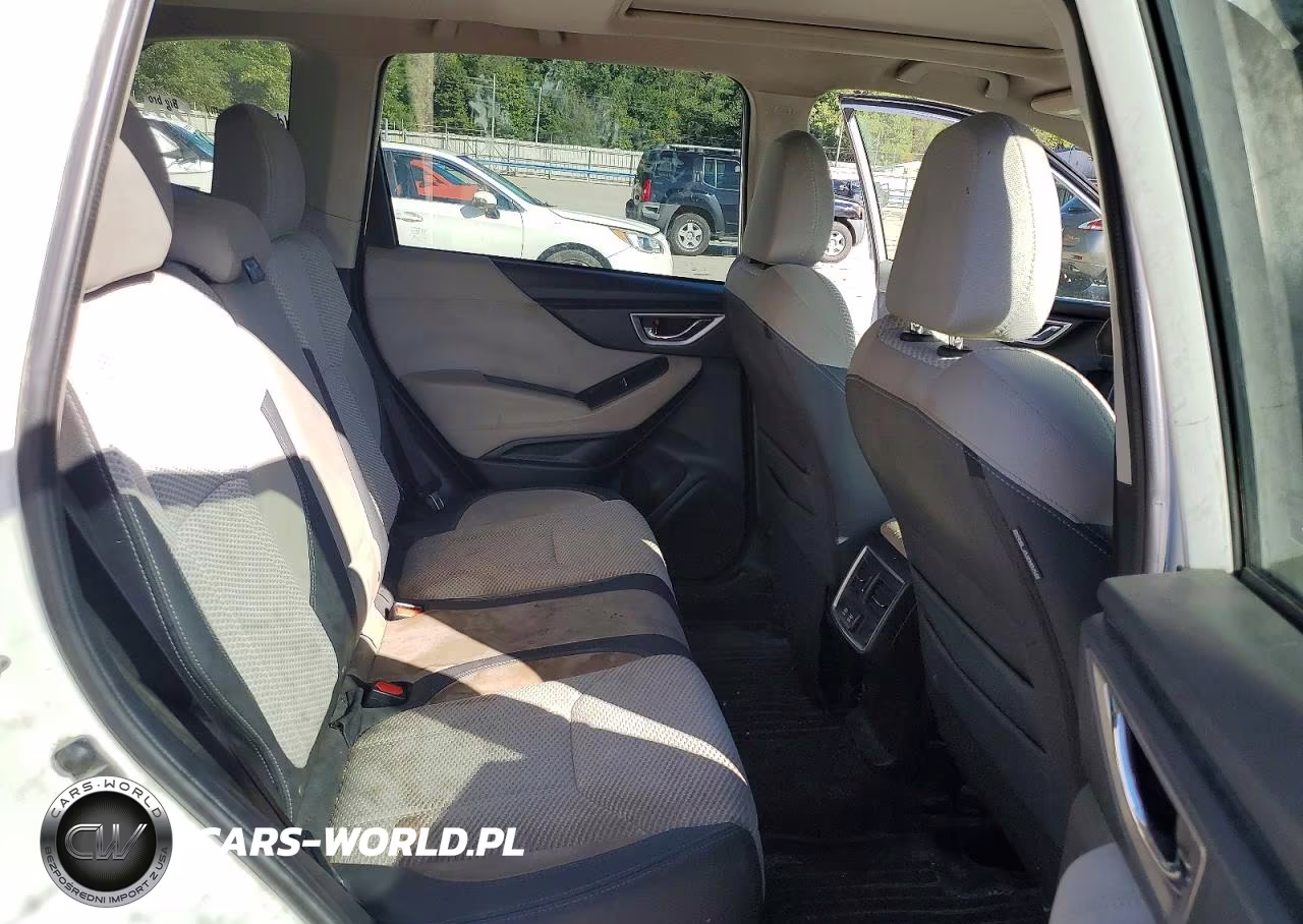 2020 Subaru Forester Premium VIN:JF2SKAJCXLH580723 - 11