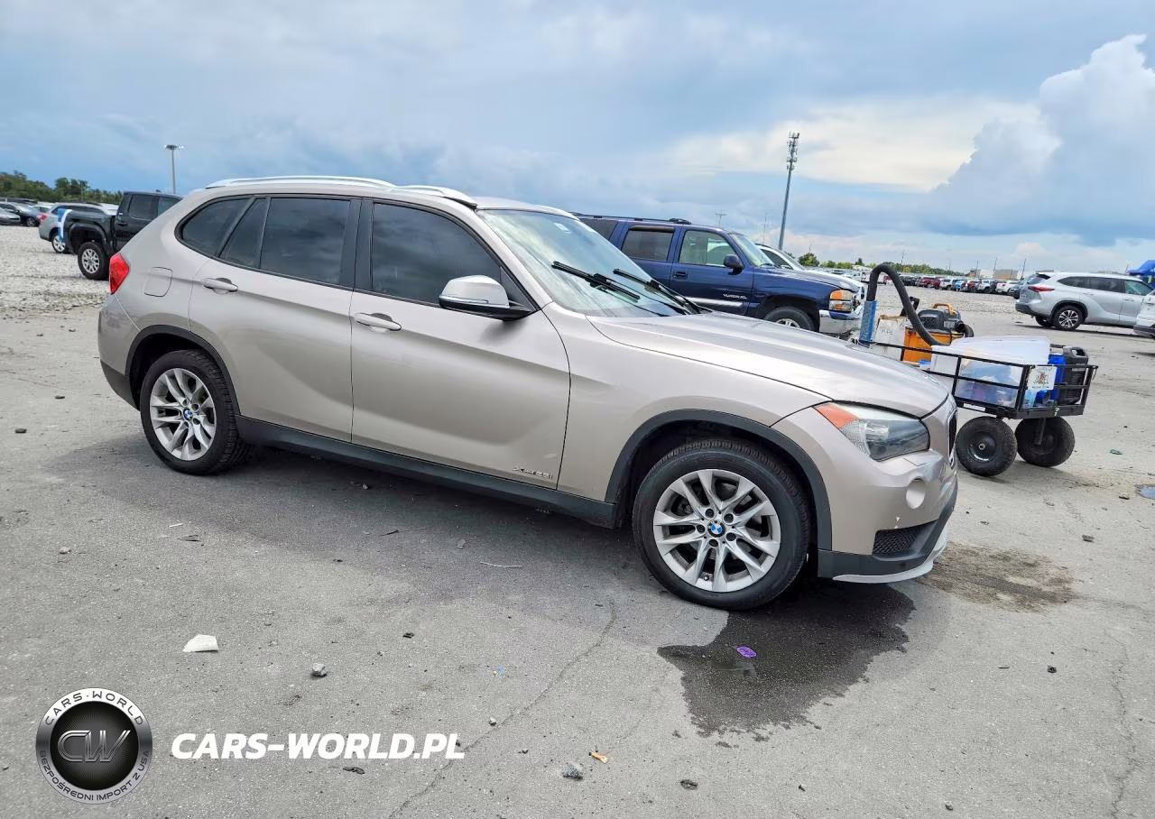 2015 BMW X1 xDrive28I VIN:WBAVL1C52FVY27596 - 4