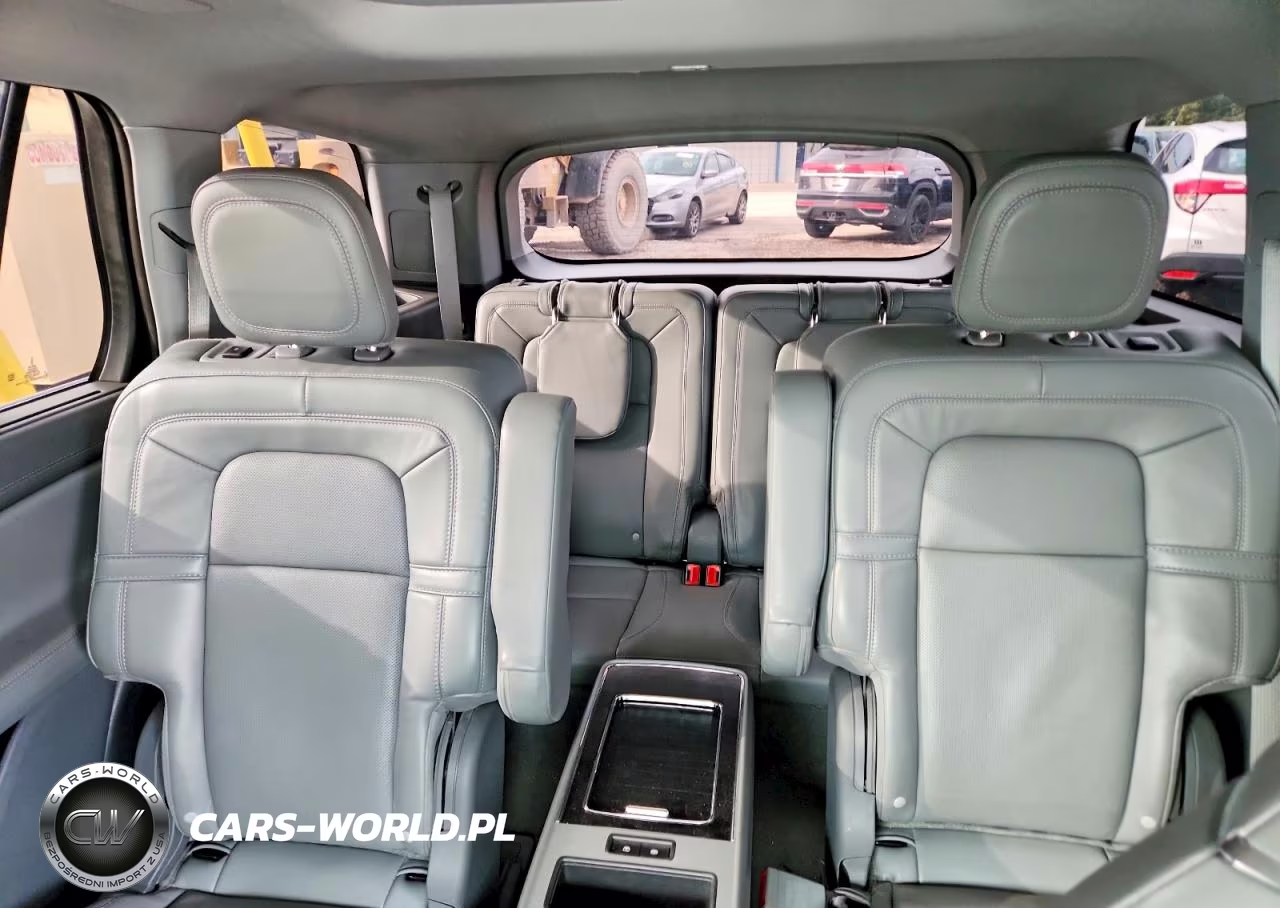 2021 Lincoln Aviator Reserve VIN:5LM5J7XC7MGL03004 - 10